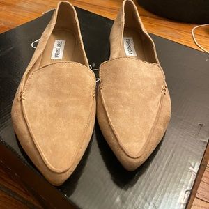 Steve Madden Feather Camel Suede Loafers